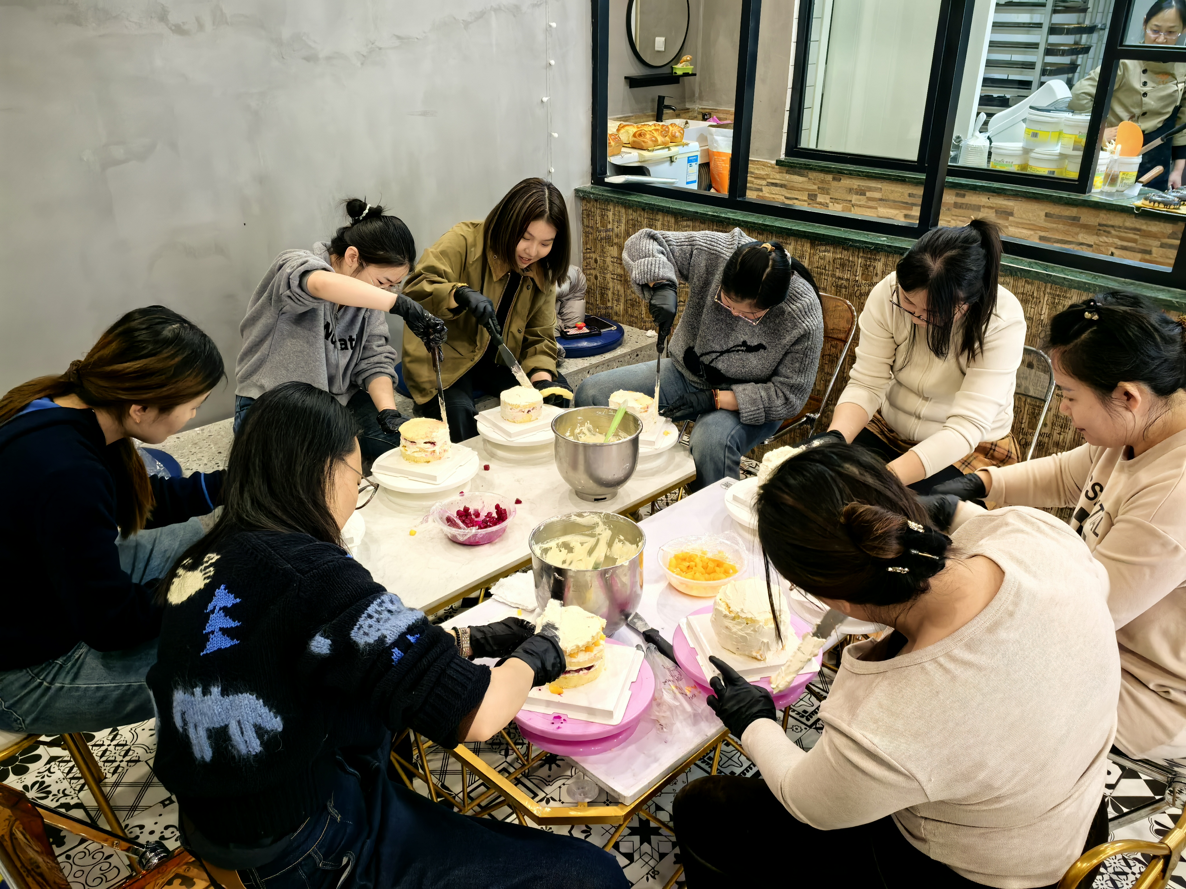 制作蛋糕.jpg
