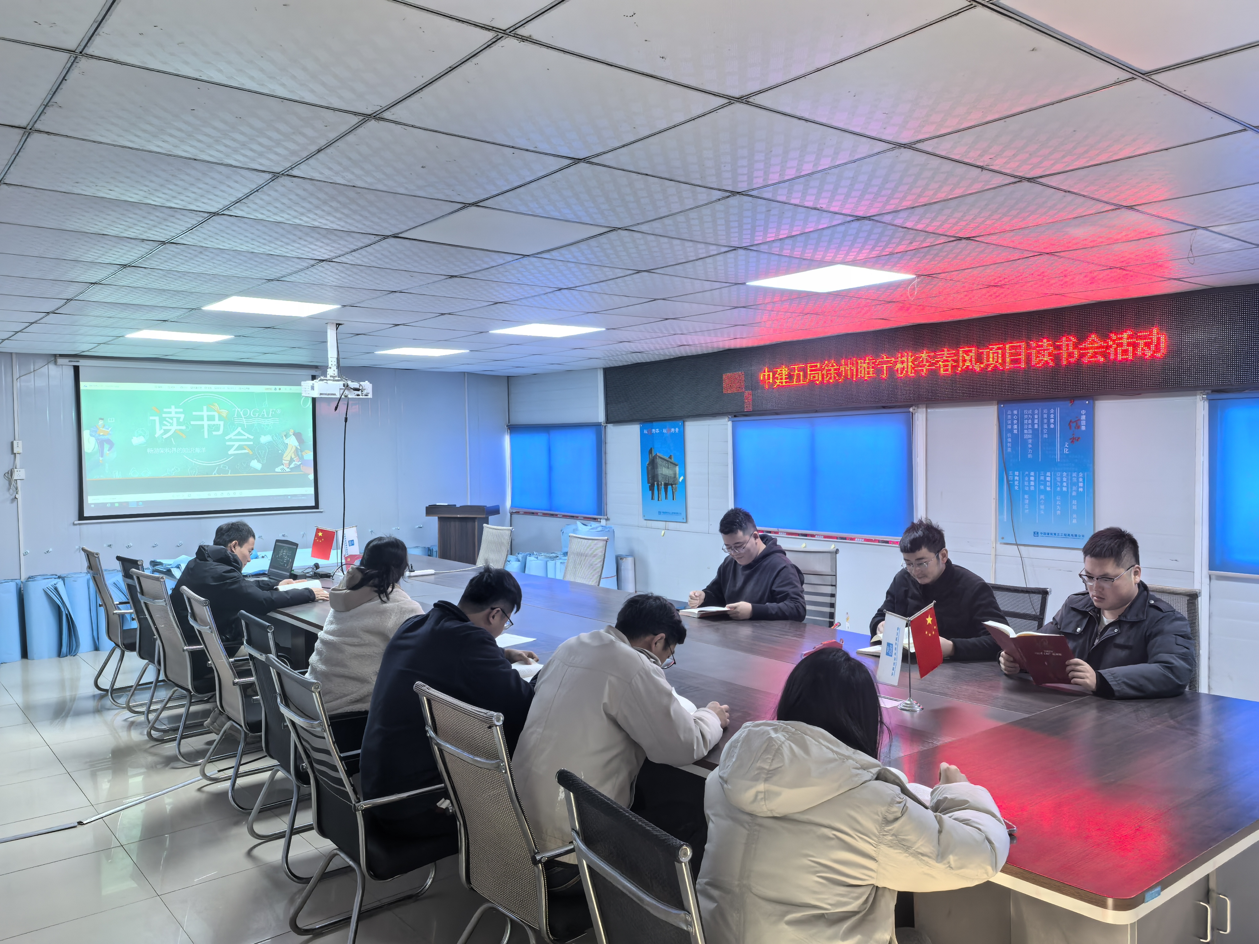 活动照片.jpg 活动照片.jpg