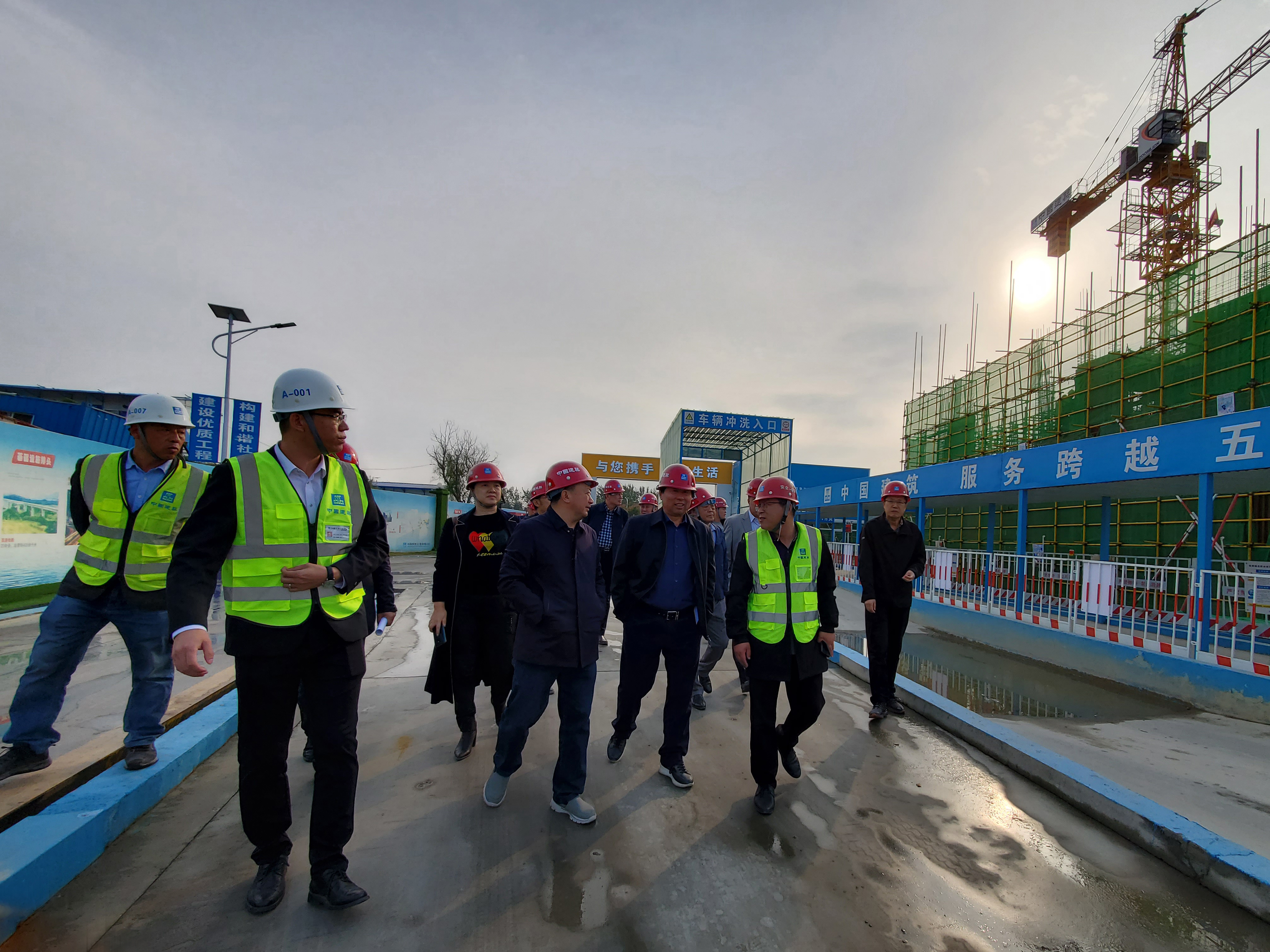 山东公司烟台双城汇一期项目狠抓扬尘治理 落实"六个百分百"