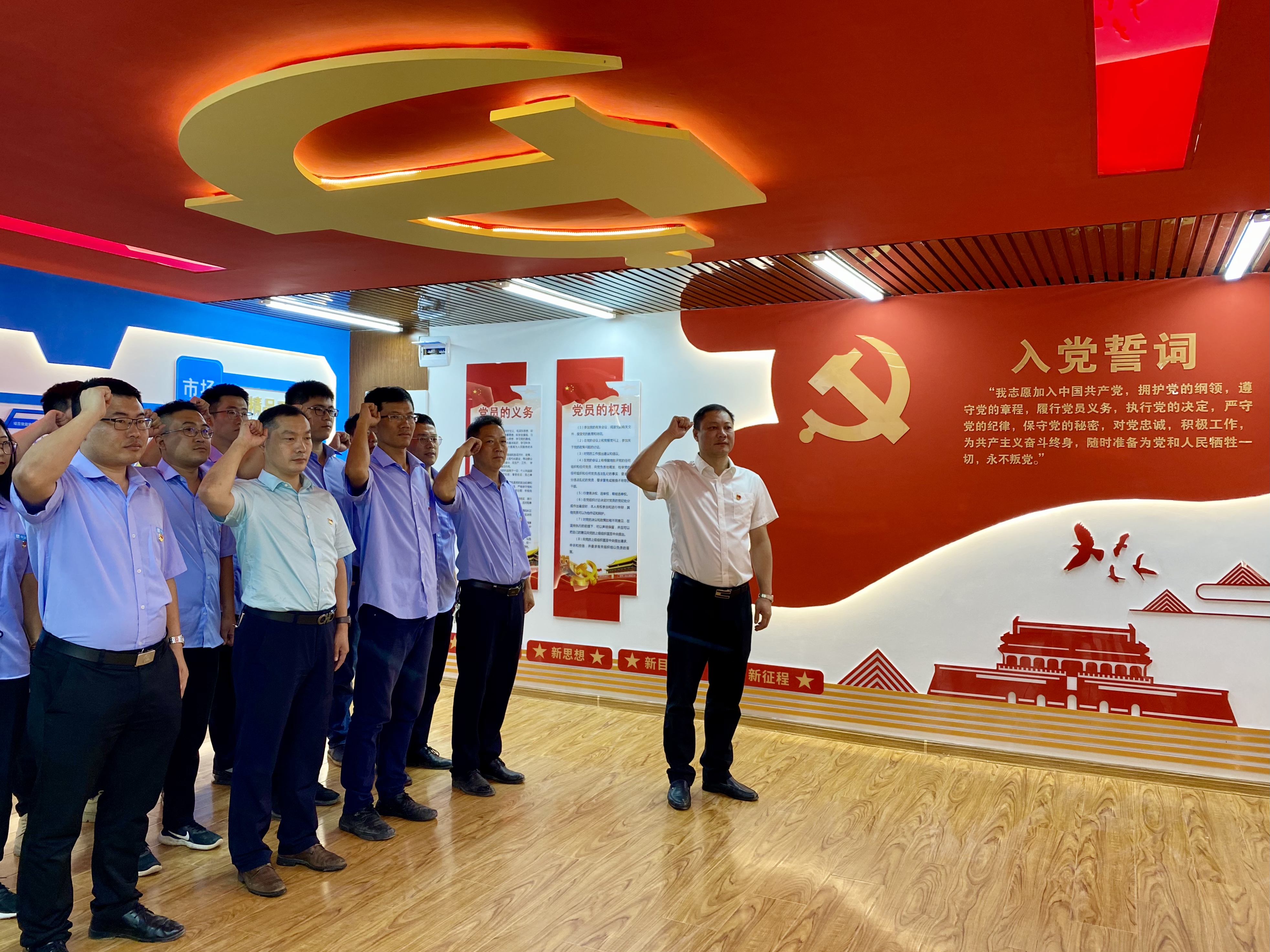 54e2036aac9b57e6bb8b56435659225.jpg 54e2036aac9b57e6bb8b56435659225.jpg