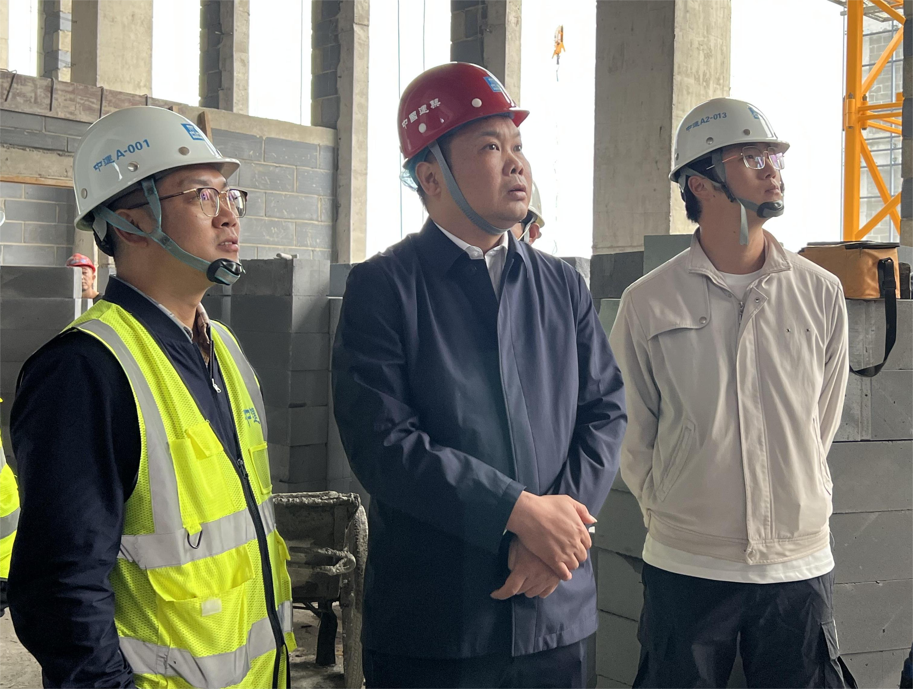 谭学军现场指导工作 (2).png 谭学军现场指导工作 (2).png