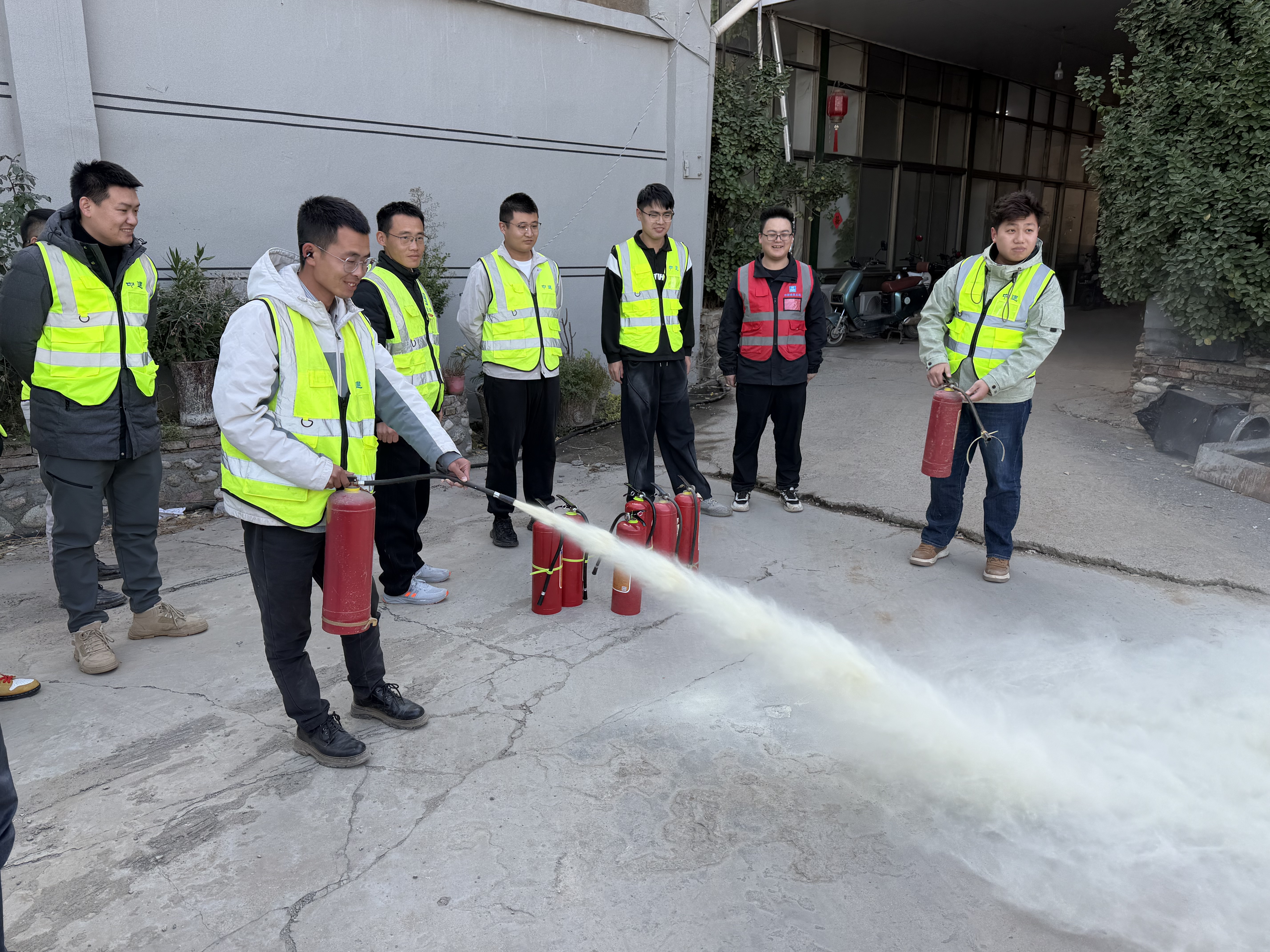 消防应急演练 (2).JPG