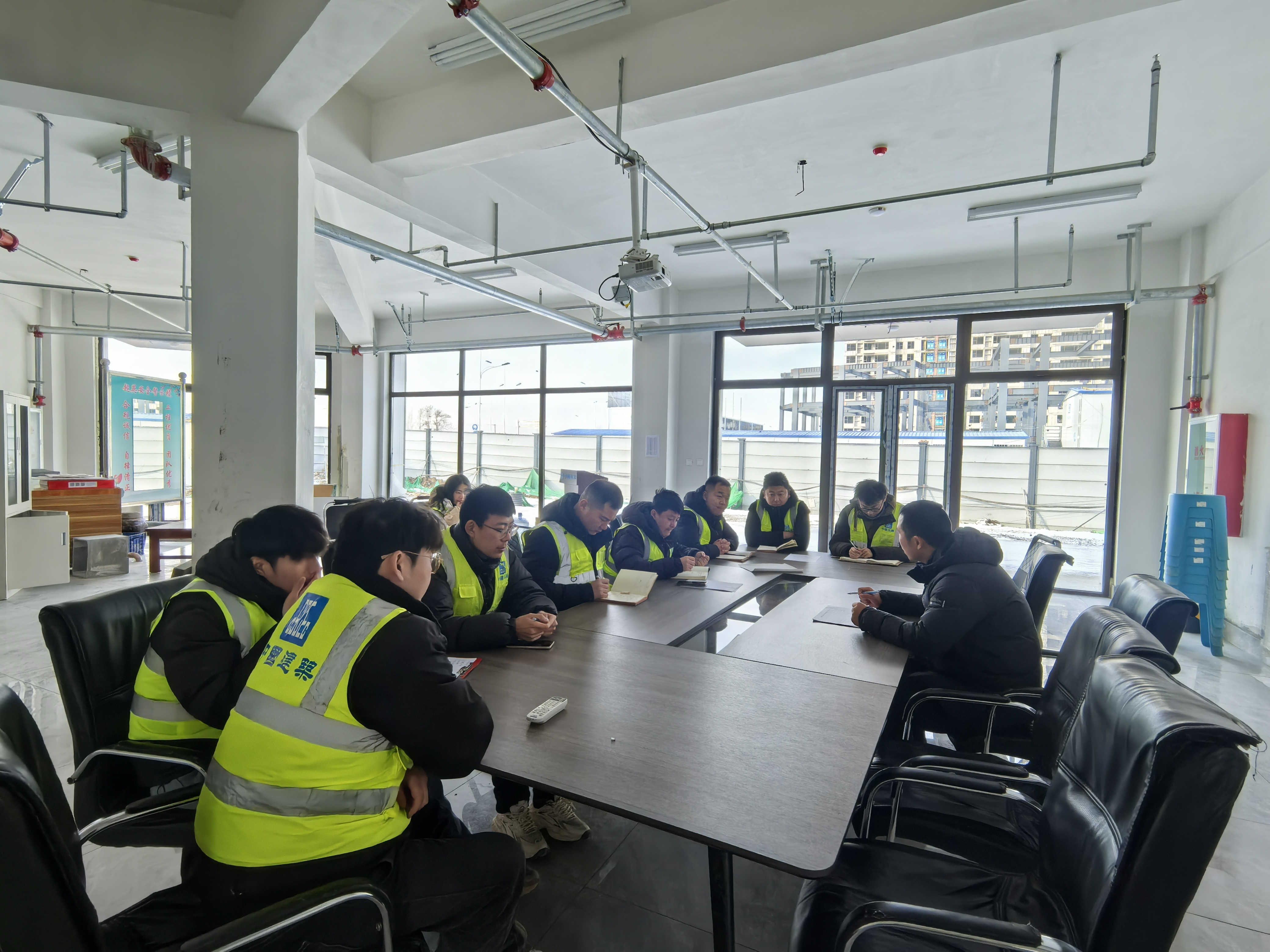 内部预验收暨问题整改专项行动专题会.jpg 内部预验收暨问题整改专项行动专题会.jpg