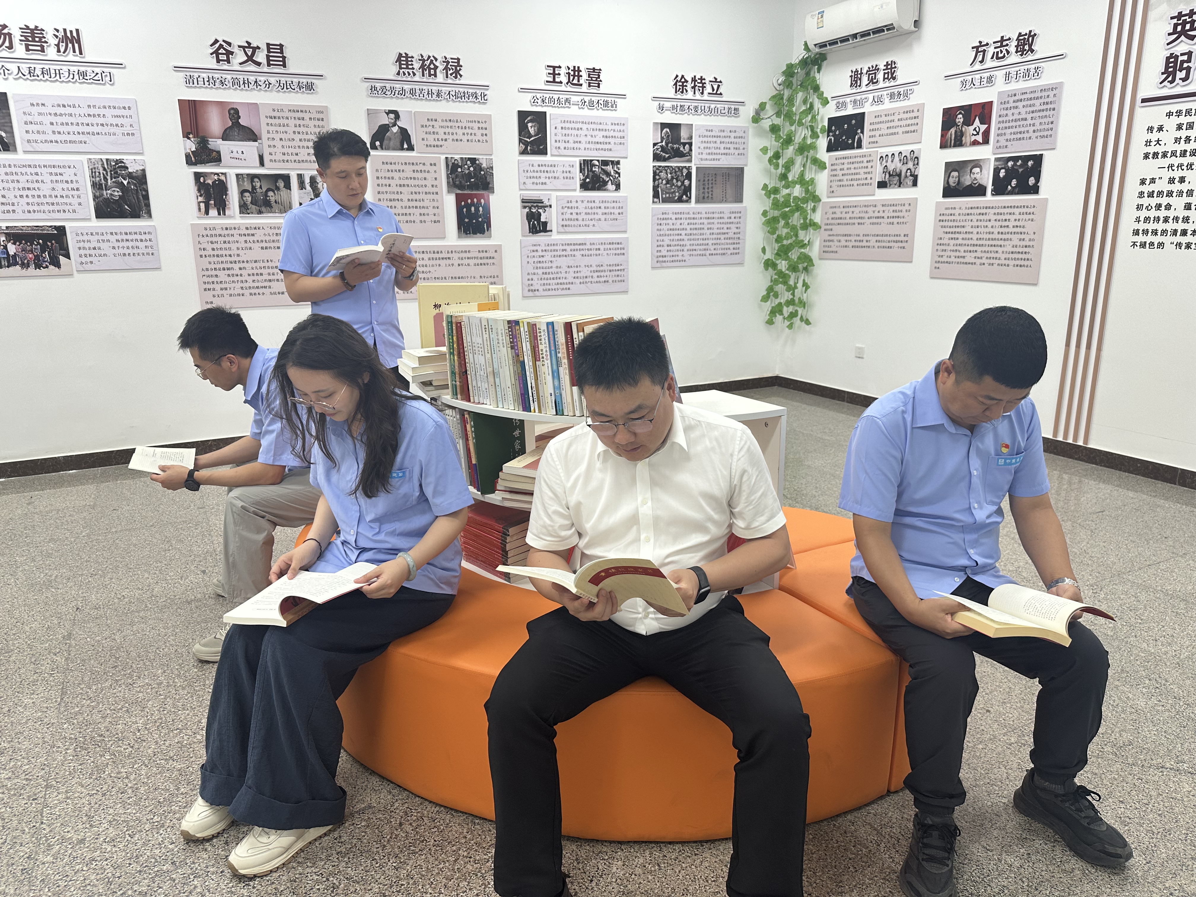 山东公司济南山大龙山校区数智平台项目党支部开展廉政读书分享活动.jpg